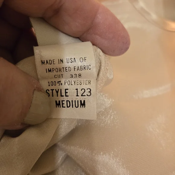 Vintage Orvis Sleeveless Satin Polyester Tank Top Champagne Gold Shade Size M - Picture 7 of 11